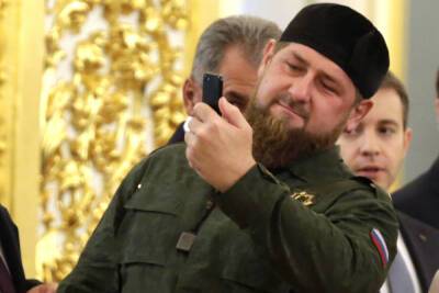 Сын задержанной чеченскими силовиками женщины заявил в СК на Кадырова