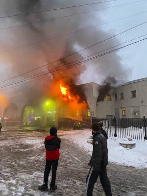 В Петербурге горело здание станции метро «Старая Деревня» - ivbg.ru - Украина - Санкт-Петербург