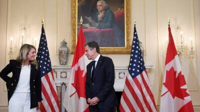 Госсекретарь Блинкен обсудил события в Украине с главой МИД Канады