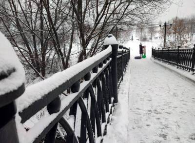 Сугробы в Москве самые высокие за зиму - Русская семерка