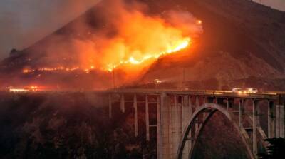 В Калифорнии бушует масштабный лесной пожар