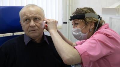 Врачи назвали звон в ушах признаком серьезных проблем со здоровьем - 5-tv.ru