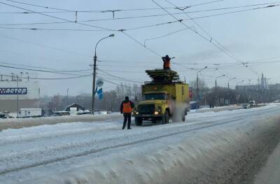 Михаил Исаев - В Саратове из-за снегопада произошло восемь обрывов контактной сети - runews24.ru - Саратов