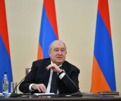Президент Армении уходит в отставку