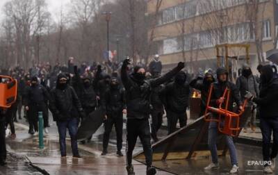 Бельгия - В Брюсселе водометом разогнали коронаскептиков - korrespondent - Украина - Бельгия - Брюссель - Протесты