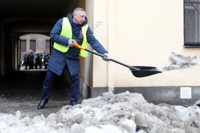 Губернатор Беглов оправдал плохую уборку снега влиянием...