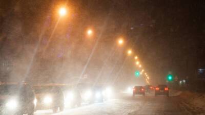 Из-за снегопада закрыли шоссе между Стамбулом и Анкарой