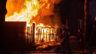 Пожар вспыхнул во Фрунзенском районе Петербурга
