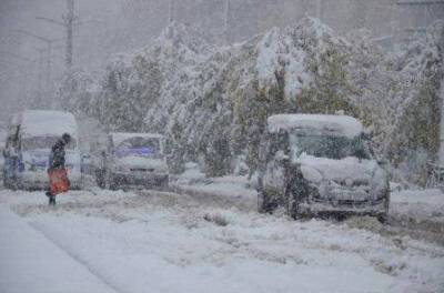 Дорога, соединяющая Анкару и Стамбул, закрылась из-за снежной погоды
