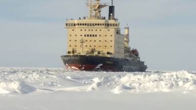 В восточную часть Финского залива направили самые мощные ледоколы