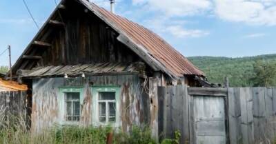 На Урале жители «мертвой» деревни год не могут добиться компенсации за свои дома