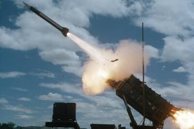 ПВО ОАЭ уничтожили баллистические ракеты, запущенные хуситами