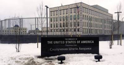 США в обязательном порядке эвакуируют семьи послов из Украины, самим дипломатам дали разрешение на выезд