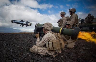 США доставили вторую крупную партию оружия в Украину для ее обороны