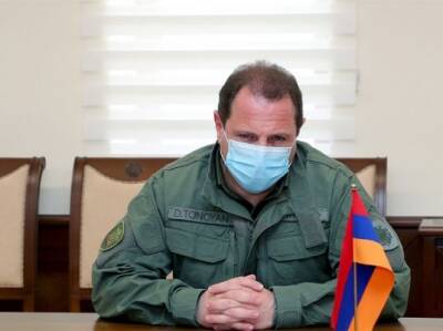Суд не поверил поручителям: экс-министр обороны Армении останется под арестом