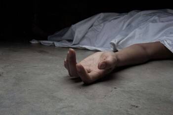 После многодневной пьянки в квартире в Череповце нашли тело мужчины