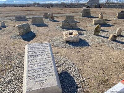 В Агдаме продемонстрируют поврежденные армянами исторические памятники (ФОТО)