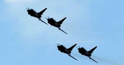 Десятки боевых самолетов Китая вторглись в воздушное пространство Тайваня