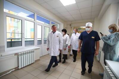 Волгоградским медикам начислят надбавки за борьбу с коронавирусом