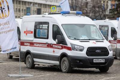 Из-за новой волны ковида миллиардеры подарят Екатеринбургу еще 20 машин скорой помощи