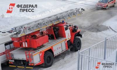 В Казани пожарная машина застряла в сугробе