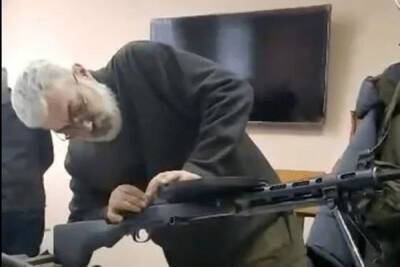 Украинских резервистов учат обращаться со столетними пулеметами Дегтярева