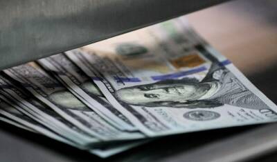 Курс доллара поднялся выше 79 рублей — рекорд с ноября 2020 года