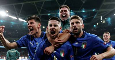 Сборная Италии по футболу натурализует двух бразильцев. Два уже есть