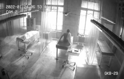 «Кто рано встаёт, тот от патологоанатома уйдёт»: минздрав Тверской области назвал фейком видео с ожившим трупом