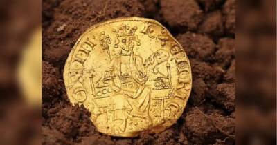 За 875 тисяч доларів продано монету XIII століття — гроші поділять скарбошукач і власник землі, де знайдено скарб
