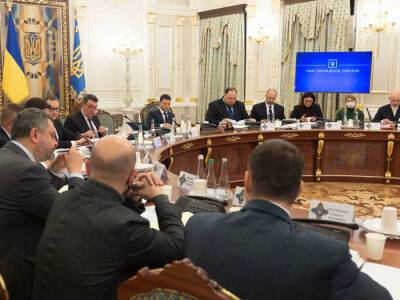 Зеленский созвал заседание СНБО по мерам "защиты нацбезопасности от внутренних и внешних угроз"