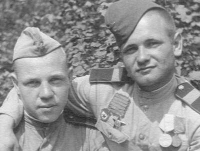 Какие нашивки носили красноармейцы, получившие ранения на фронте - Русская семерка