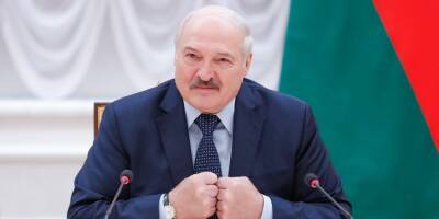 "Развернем целый контингент": Лукашенко придумал ответ на стягивание украинских войск к границе
