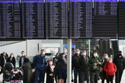Аэропорт Стамбула приостановил работу из-за непогоды