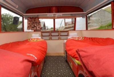 В Британии создали отель из старой пожарной машины: как он выглядит. ФОТО