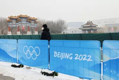 Зимние Олимпийские игры 2022: Пекин вводит новые меры против COVID-19 из-за вспышки Omicron