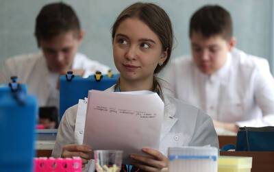 Врачи и айтишники: на кого будут поступать российские школьники