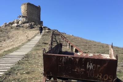 Туристов предупредили об опасности посещения генуэзской крепости в Балаклаве