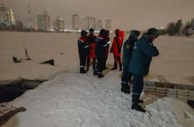 Семилетний мальчик провалился под лёд в Ленинградской области