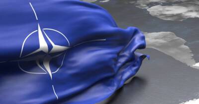 Лидеры стран НАТО пригрозили России "беспрецедентным пакетом санкций"