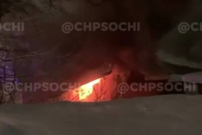 В горах Сочи сгорел банный комплекс