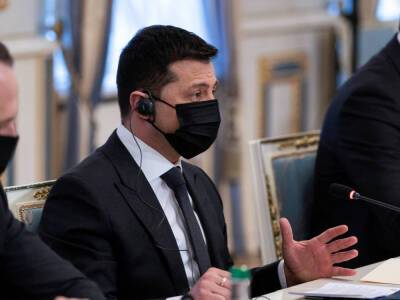 Зеленский призвал украинскую разведку «перейти в наступление»