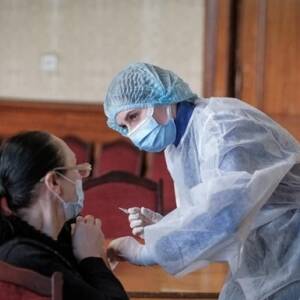 За сутки от коронавируса привили еще 70 тыс. украинцев