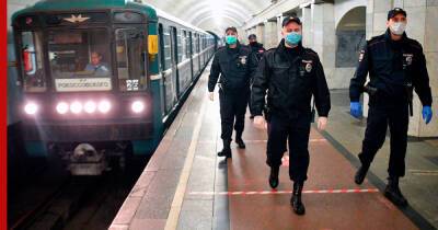 В транспорте Москвы усилят контроль за ношением масок