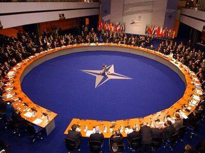 НАТО направит дополнительные силы в Восточную Европу