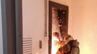 В Калужской области в многоэтажном доме загорелся лифт и рухнул в подвал