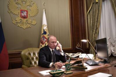 Песков: телефонные переговоры Путина и Макрона пройдут до конца недели