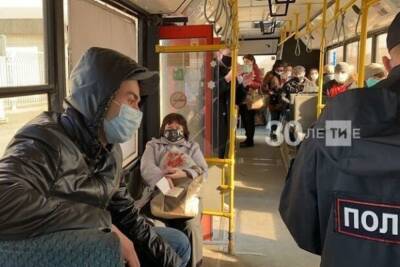 В Казани выявили 7 тысяч нарушений масочного режима на транспорте за месяц