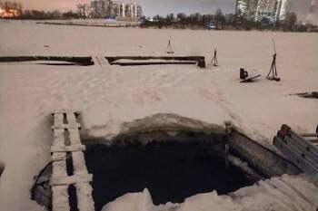 Сын российского миллиардера провалился под лед на Неве и пропал