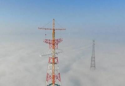 В Китае установили рекорд высоты электроопор (видео)